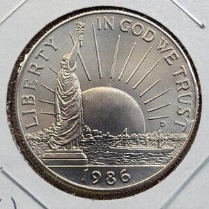 1986-D Statue of Liberty Centennial Half... Uncirculated .. In Protective Sleeve